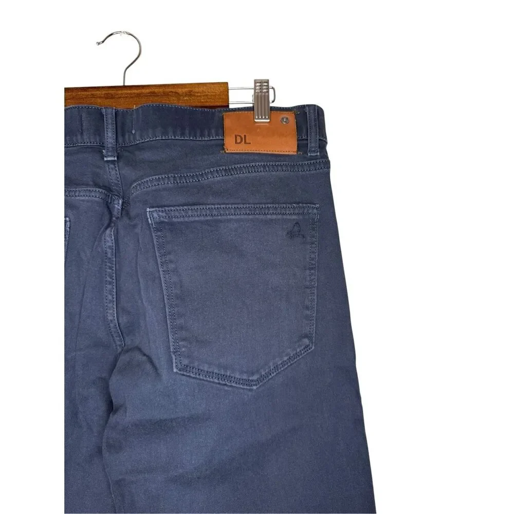 DL1961 Vince Casual Straight‎ Leg Jeans in Ditmar Size 36